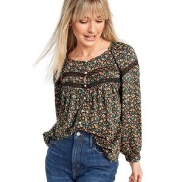 New old navy floral blouse woman’s - Picture 2 of 14